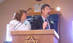 Judy & Mark at the bima